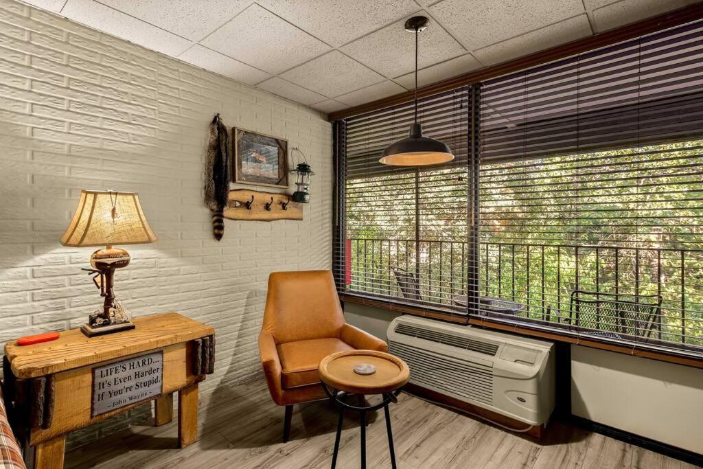 Stonegate Lodge King Bed Wifi 50 Roku Tv Salt Water Pool Room #104 Eureka Springs Zewnętrze zdjęcie